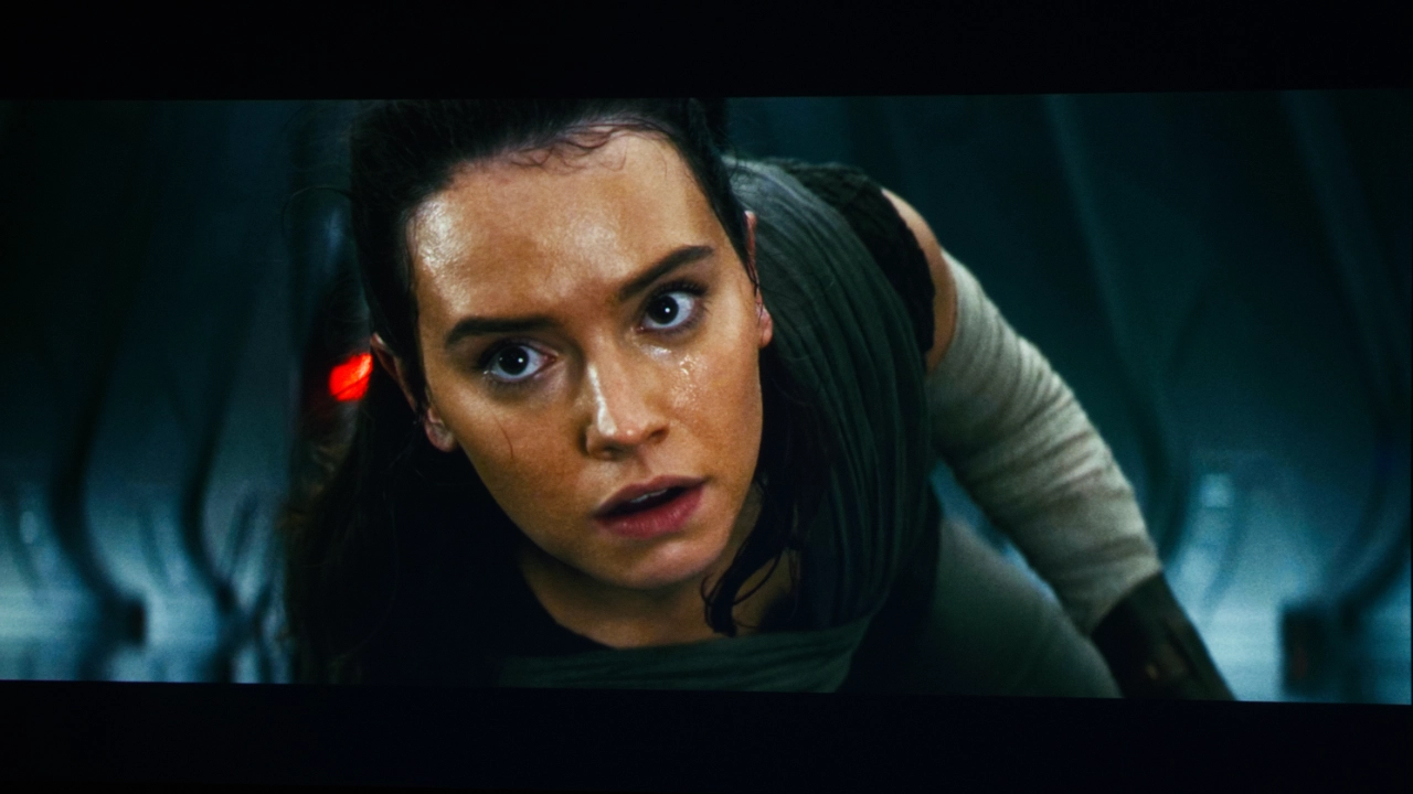 Epson_EH-LS9000B_HDR#13