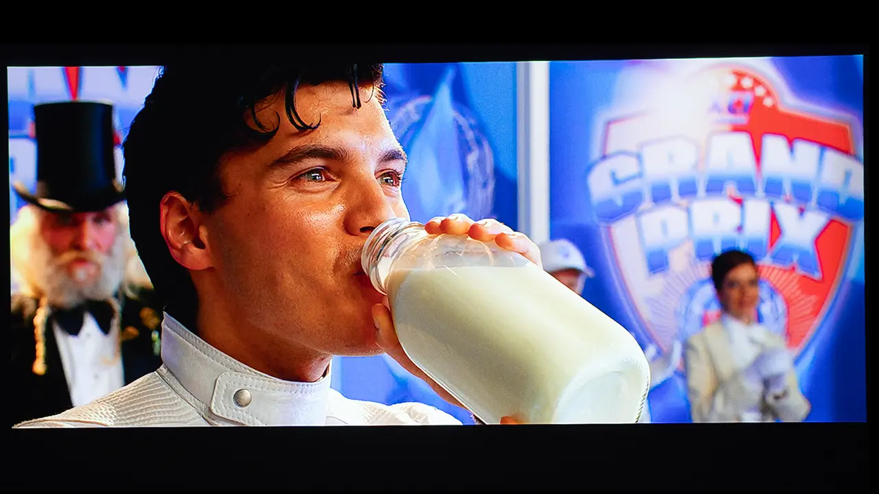 TCL PlayCube Brightness - Projector Reviews - Images