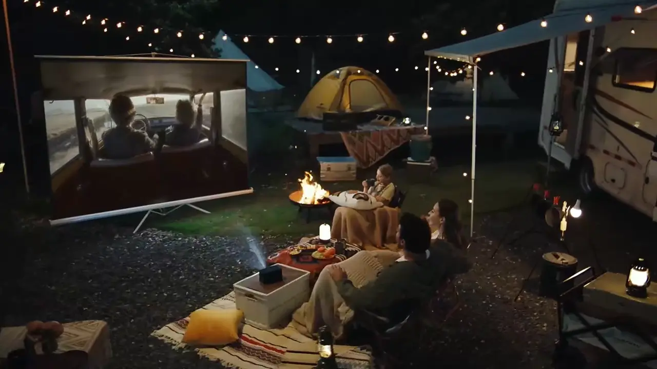 TCL PlayCube Lifestyle - Projector Reviews - Images