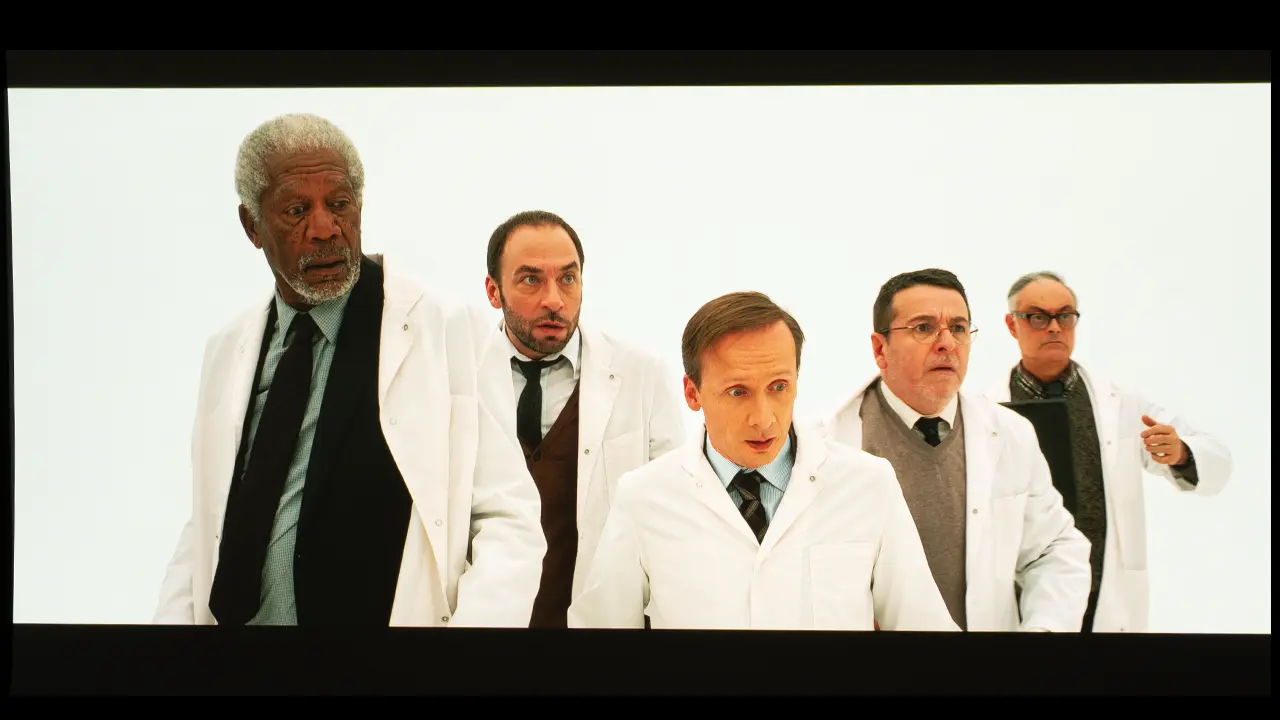 BenQ W5850 Brightness - Projector Reviews - Images