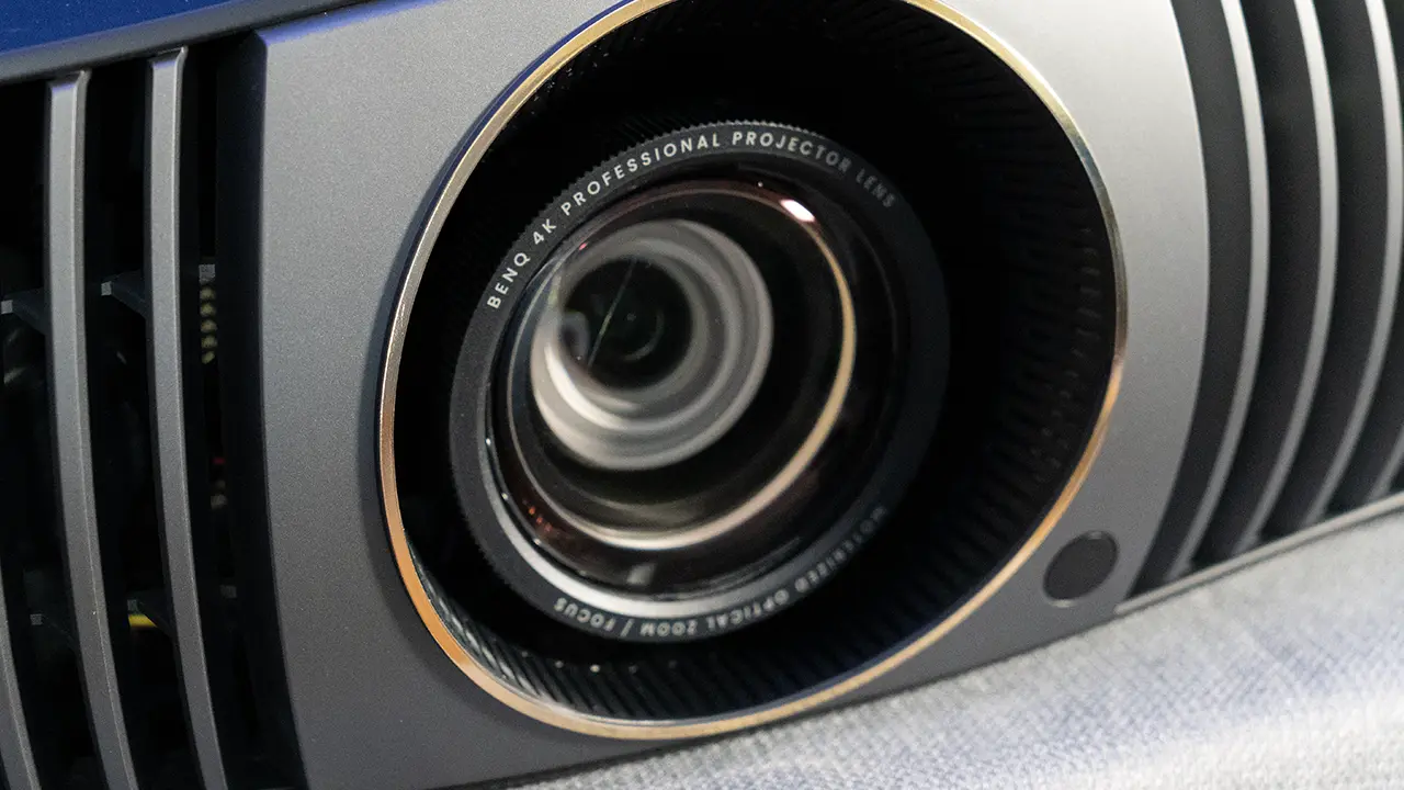 BenQ W5850 Lens - Projector Reviews - Images