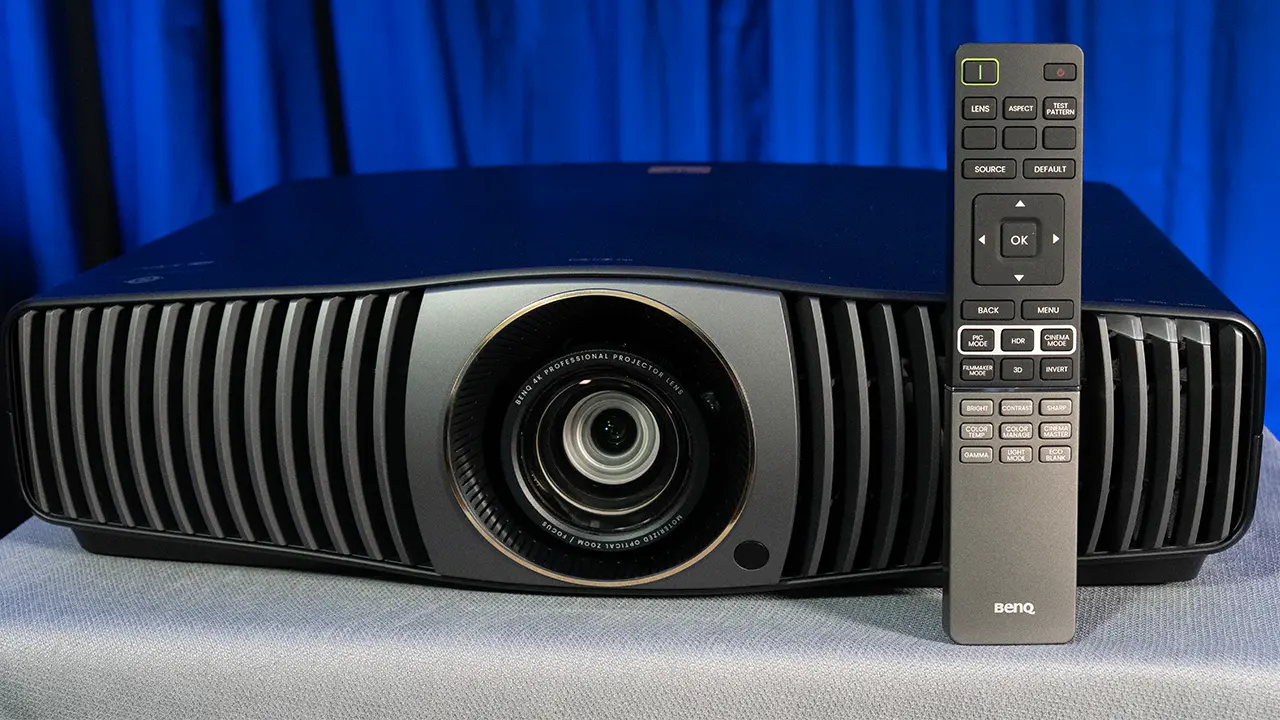 BenQ W5850 Projector and Remote - Projector Reviews - Images