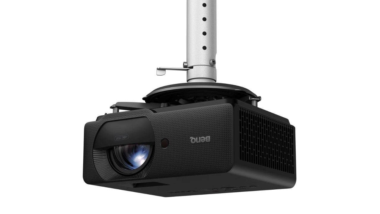 BenQ LK830ST Projector - Projector Reviews - Images