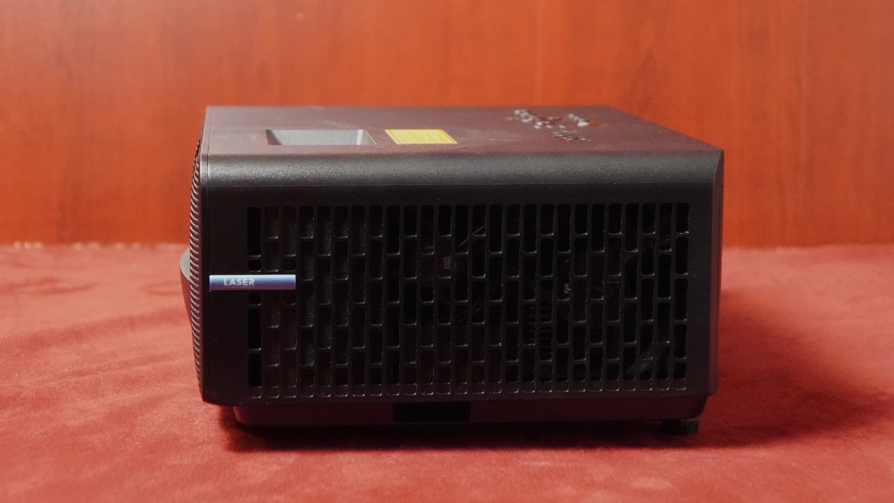 BenQ LK830ST Projector - Projector Reviews - Images