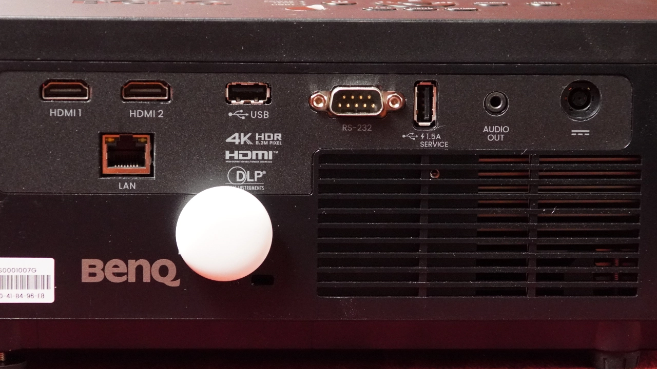 BenQ LK830ST Projector - Projector Reviews - Images