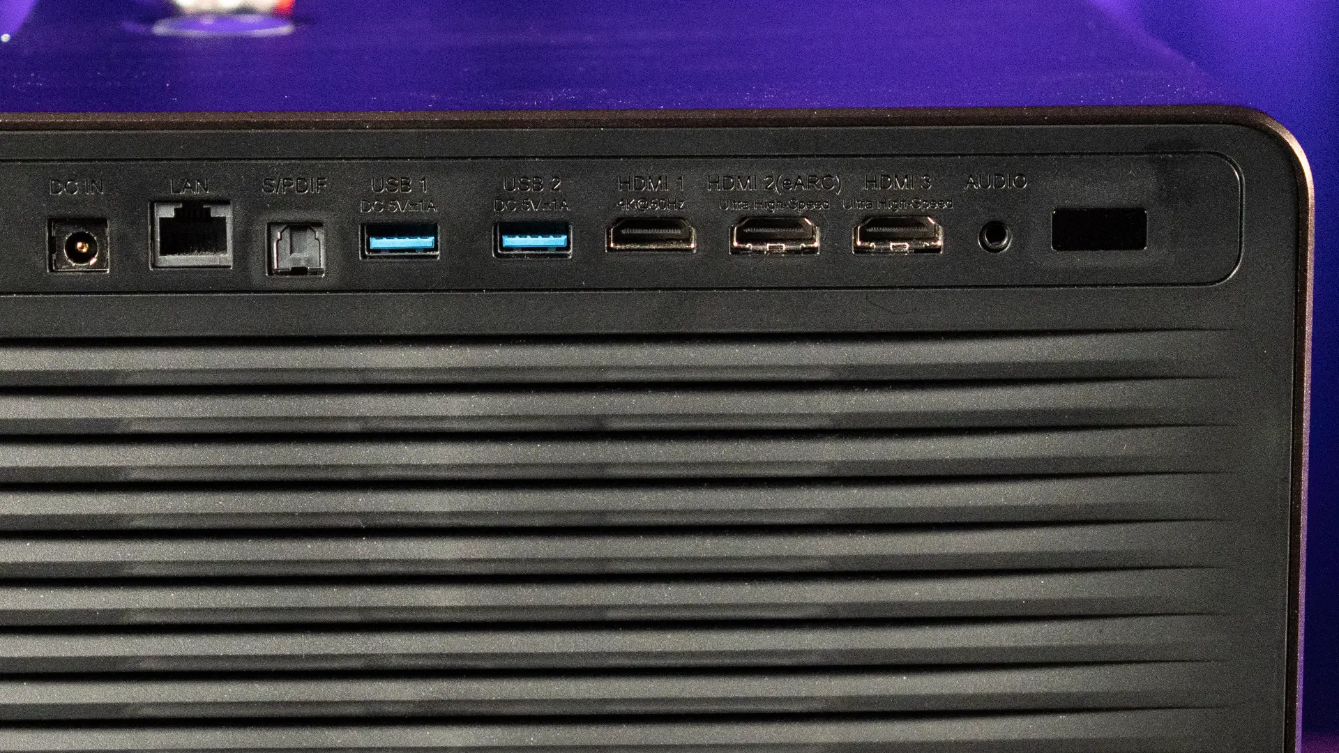Hisense XR10 Connections-1