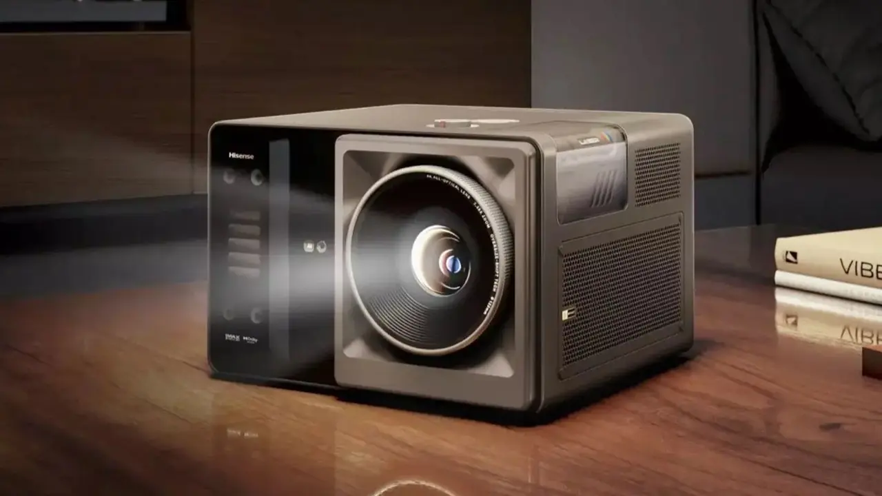 Hisense XR10 Lifestyle-1
